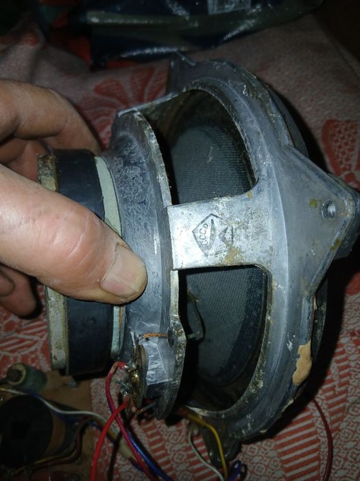 Динаміки радянські із акустичної системи Юпітер.