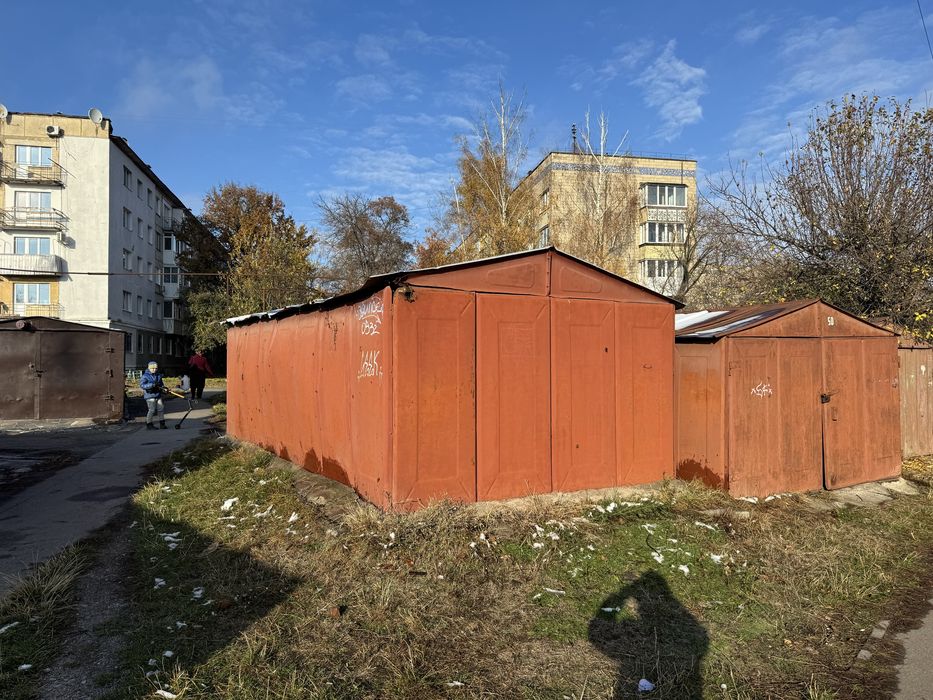 Продам гараж на Баленко зі світлом