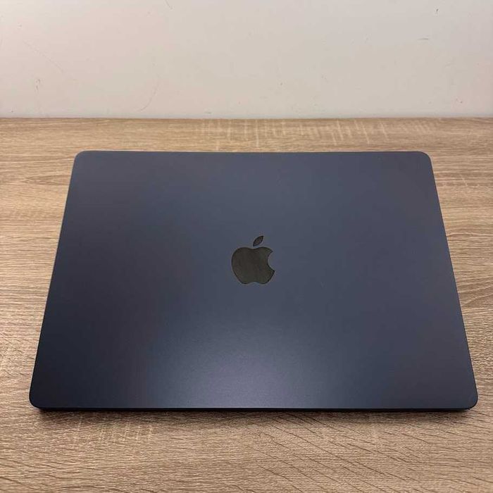 Macbook Air 15" 2025 M4 / 24Gb / SSD 512Gb акб:100% (код: M1095)