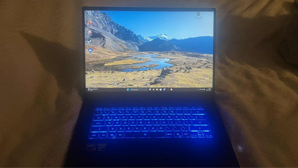 Laptop gamingowy Gigabyte a16 rtx 5060 ryzen 7 2 TB