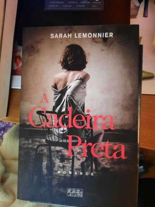 Sarah Lemonnier's Black Chair