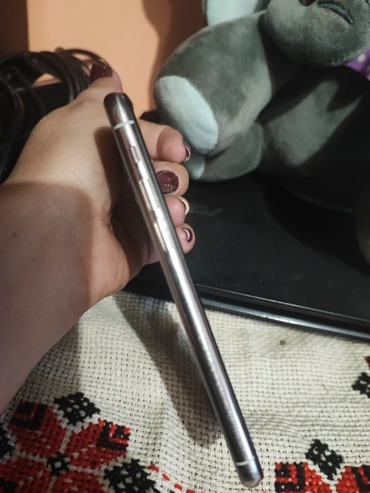 Айфон  На запчасті