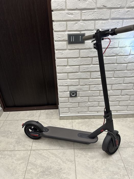 Електросамокат Xiaomi Scooter m365