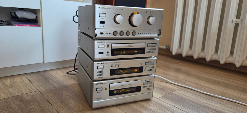 Wieża Onkyo Midi INTEGRA A-911 C-711 T-411RDS K-R609