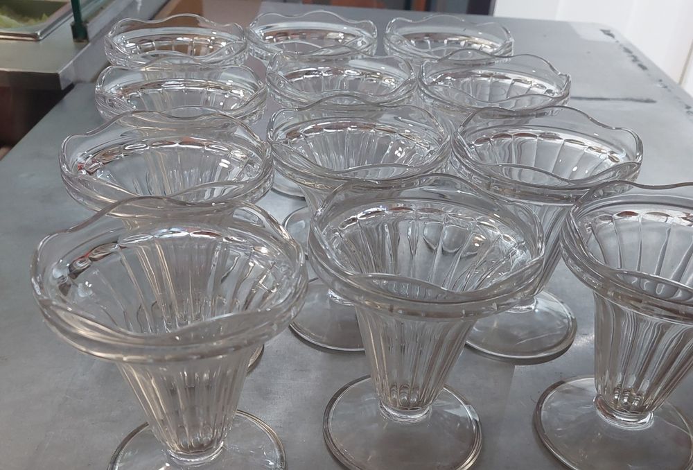 Taça de vidro para sobremesa