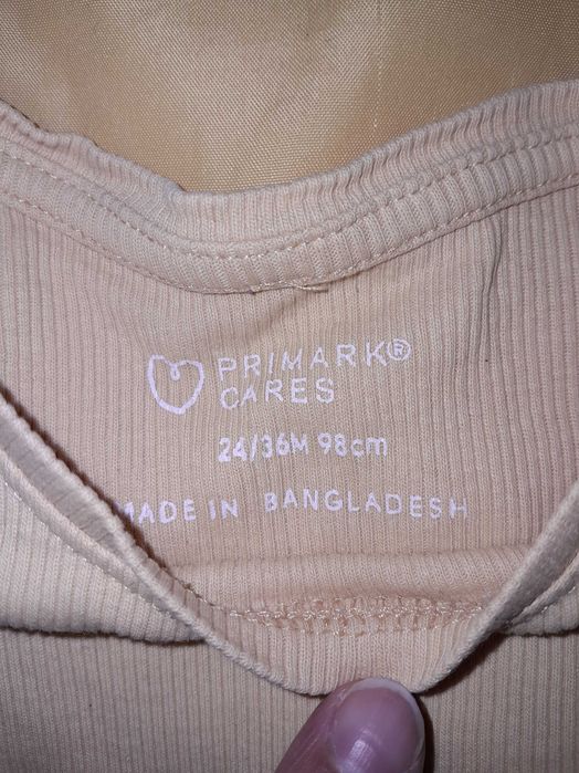 Pack tudo 5€ vestido, blusas básicas e pijamas