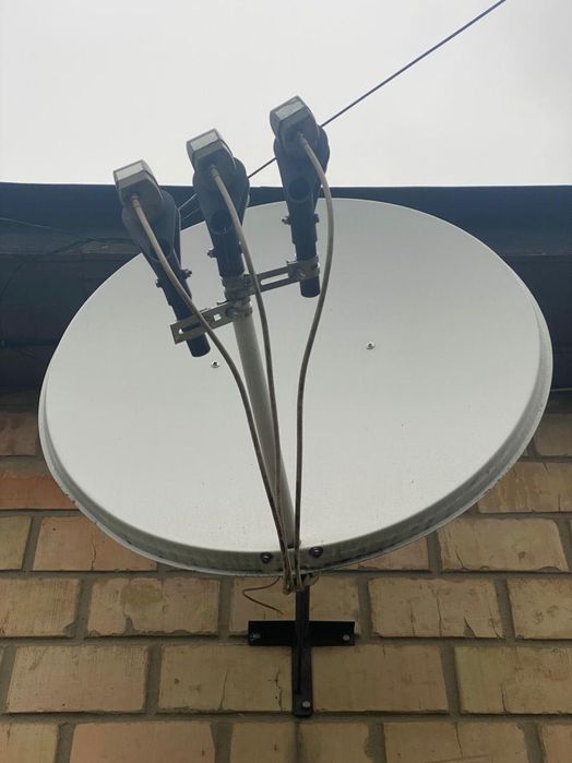 Супутникова тарілка антена (Спутниковая) телевізійна ТВ 80 см біла