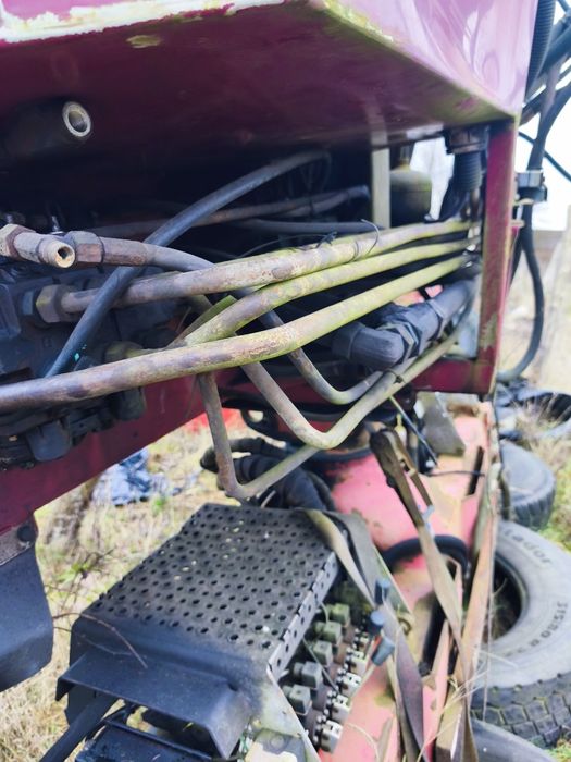 Żuraw  Loglift 2002 z książką dozoru technicznego