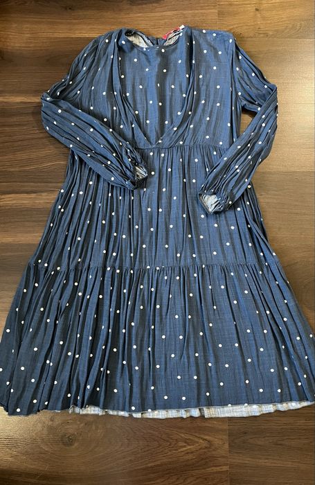 Гарна сукня для годуючих мам