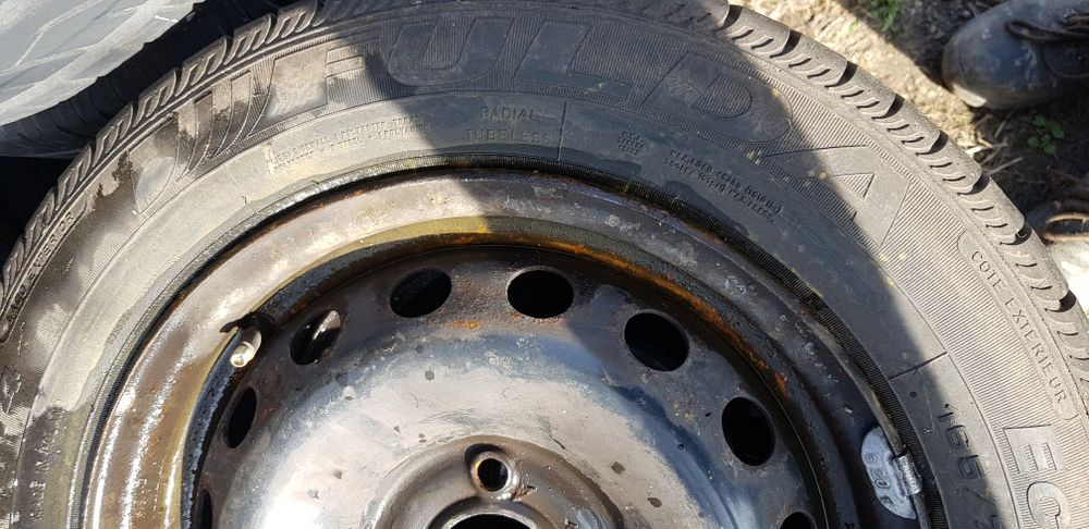 Koła felgi stalowe opony letnie 165/70R14 81T