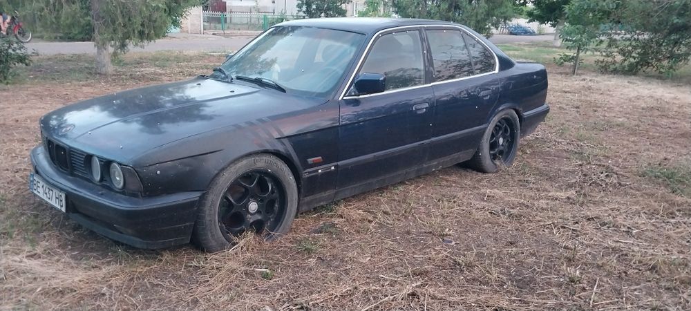 Продам BMW e34 .