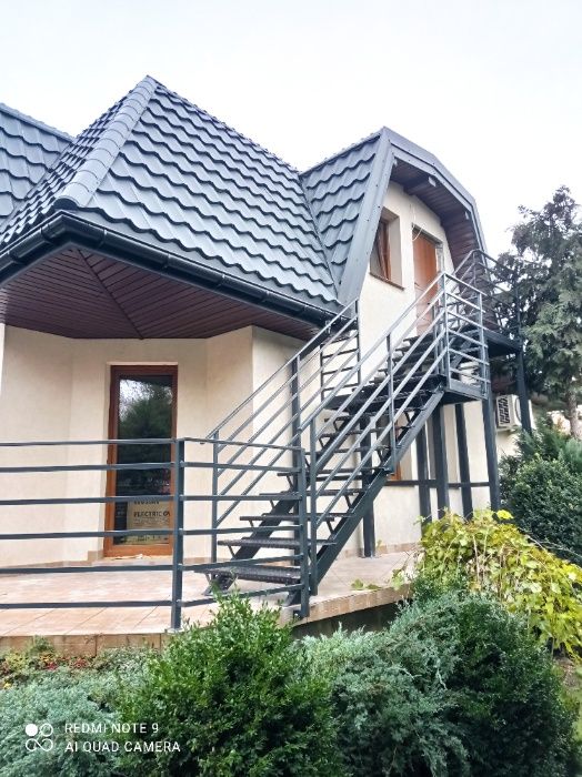Schody metalowe konstrukcje stalowe zadaszenia wiaty balustrady bramy