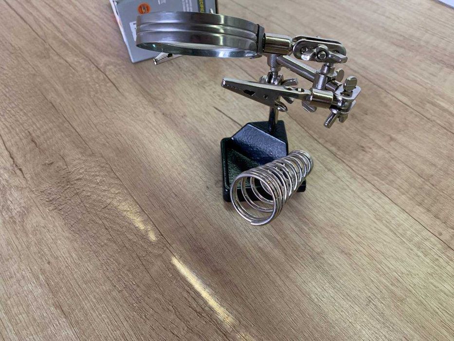 Держатель третья рука с лупой и двумя крокодилами + подставка