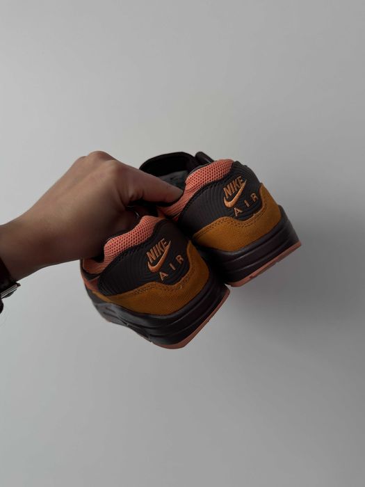 Кросівки Nike Air Max 1 King's Day premium