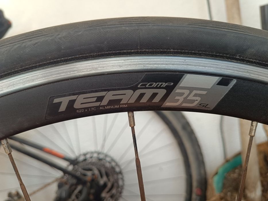 Pinarello FP Quattro Carbono Shimano 105/Dura-Ace T53 + rodas Vision 35