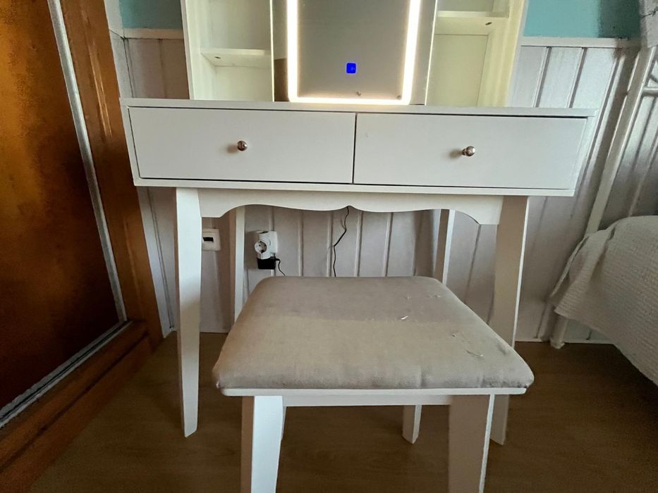 Tocador  branco com luz led