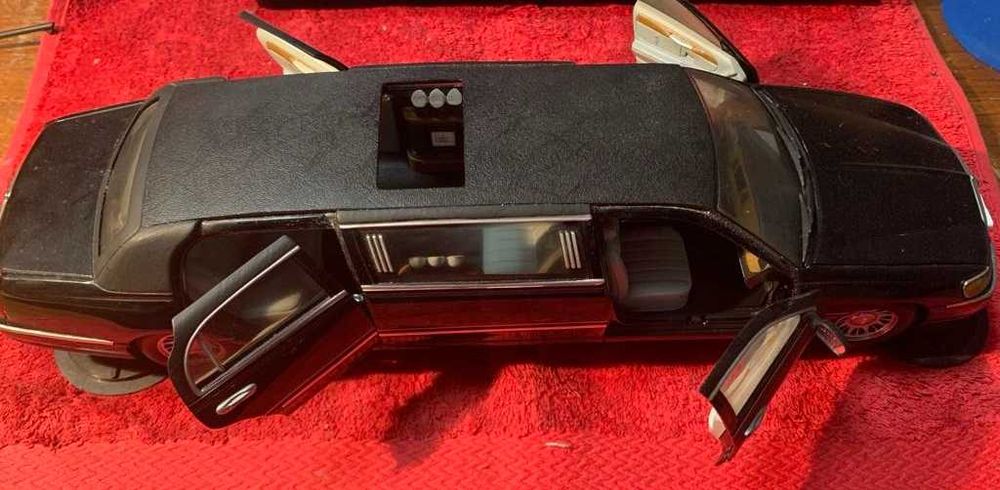 Sun Star 1999 Lincoln veículos de brinquedo em metal fundido escala