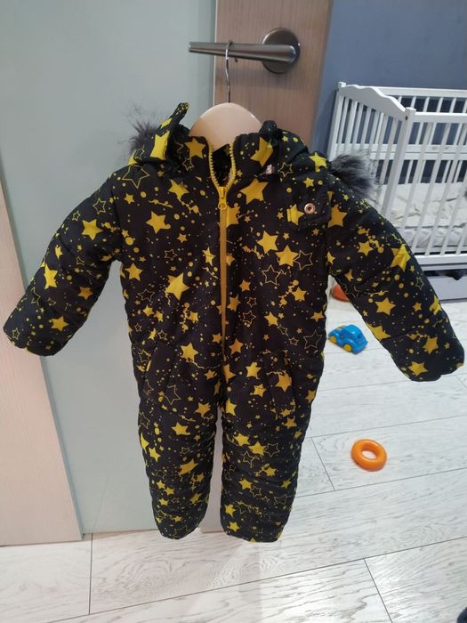 Продам детский зимний комбинезон . Детский теплый комбинезон