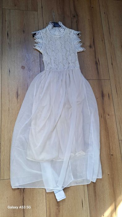 Sukienka dluga zwiewnaxs z koronka  kremowa ecru ślub cywilny chrzest