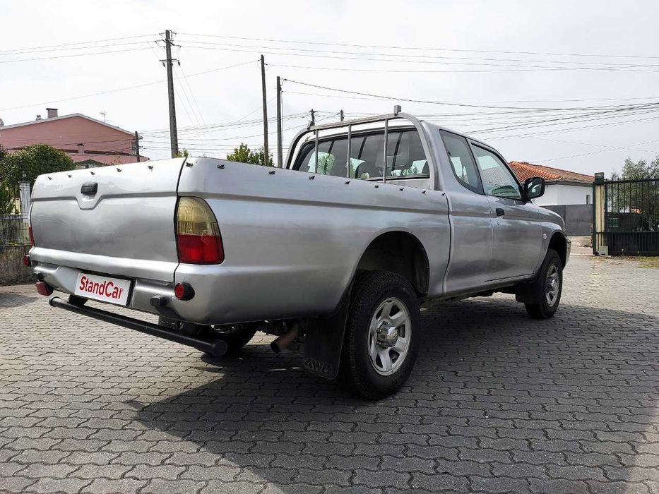 Mitsubishi L200 4x4 cabine Extra 180MIL KM