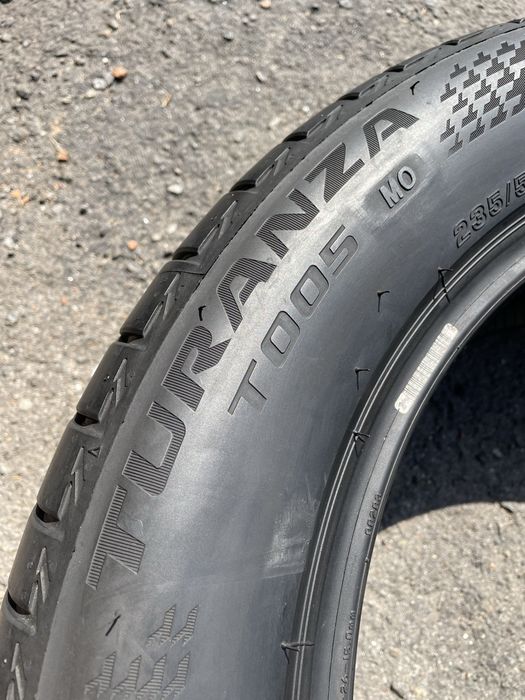 235/55 R18 Bridgestone Turanza T005 / 2шт./ 2023 рік./ як нові