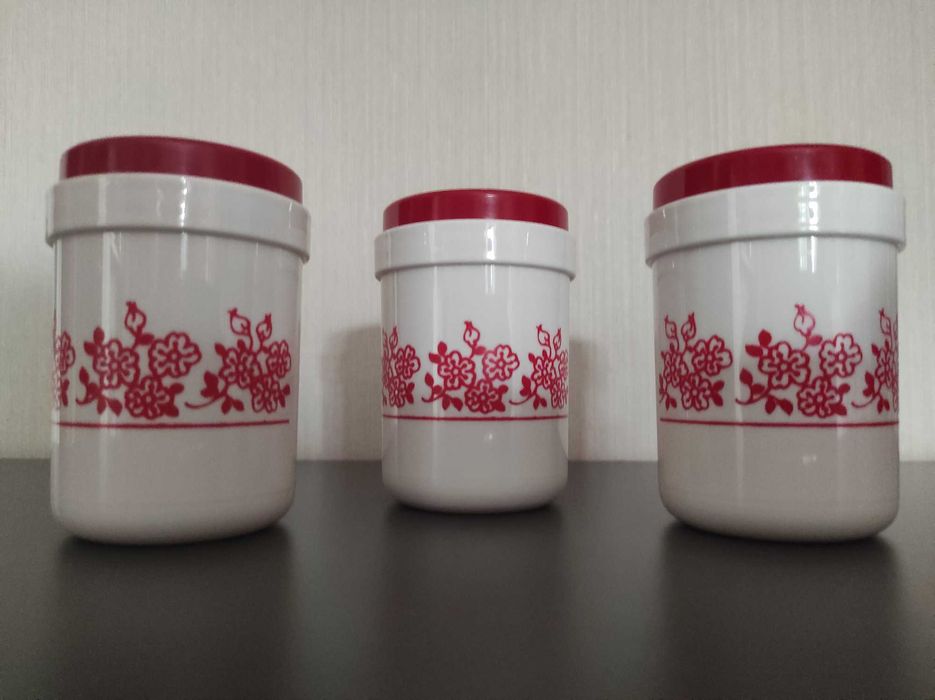 Pojemniki na przyprawy, produkt DDR, 3 sztuki