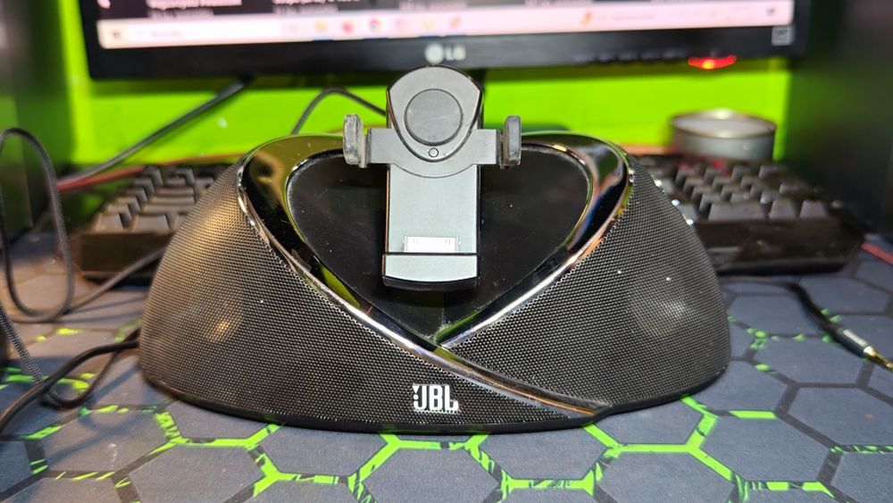 JBL On Beat stacja dokująca Apple iPod