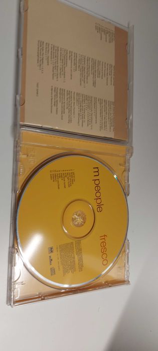 Cd M People fresco