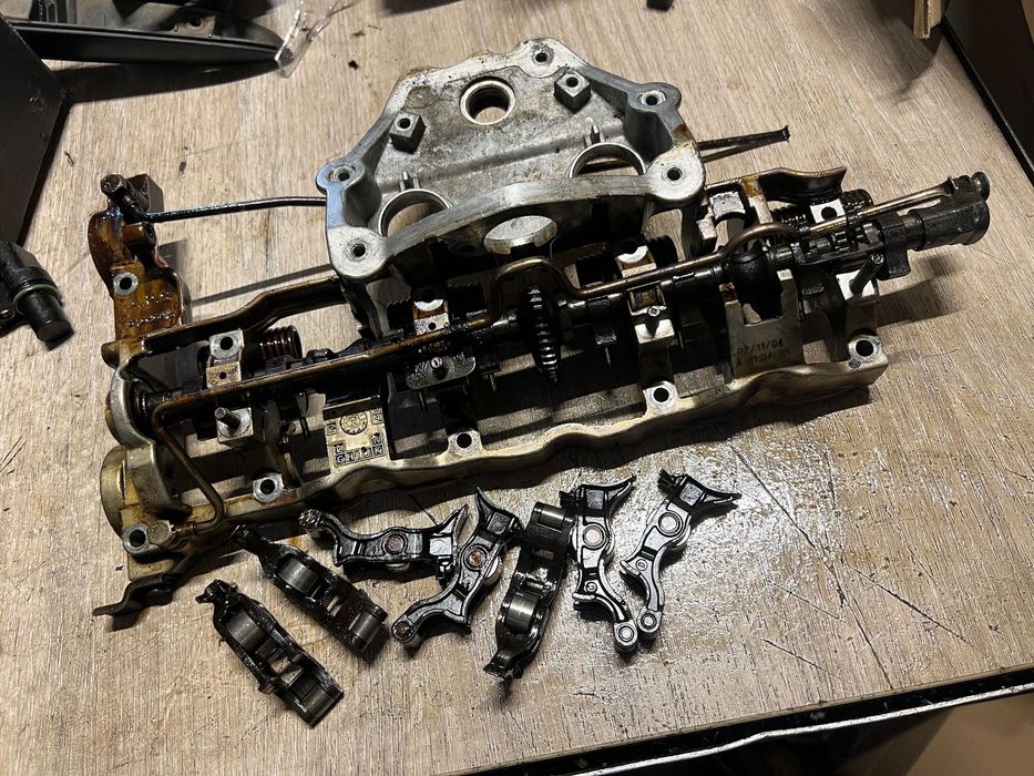 Wałek mimośrodowy N42 N46 valvetronic ładny nie wytarty z podstawą