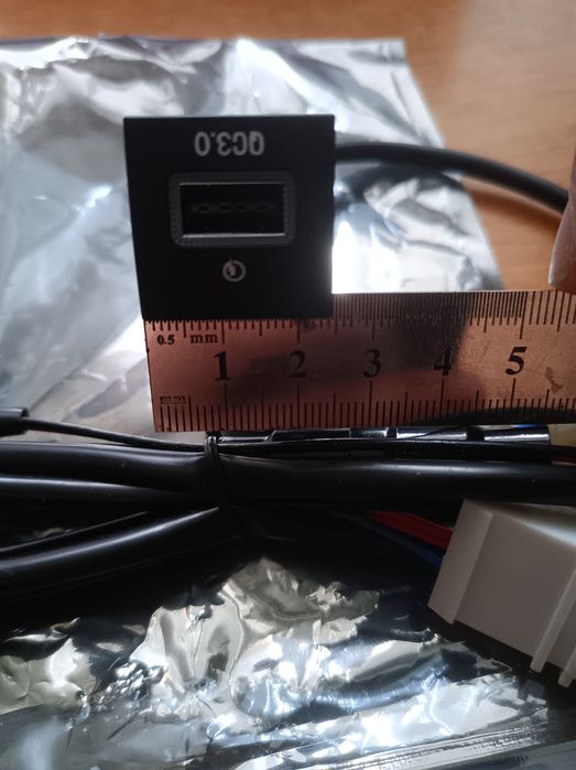 Гнездо USB  в штатное место для Фольксваген golf caddy