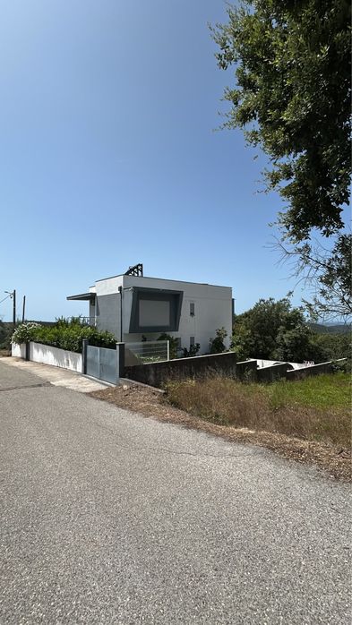 Vende se terreno para construção
