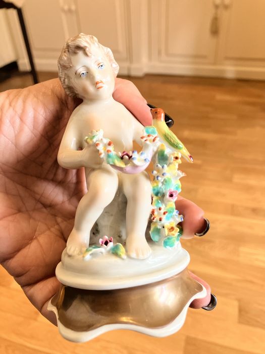 Estatuetas porcelana “4 estaçoes” -Artibus - Antigas