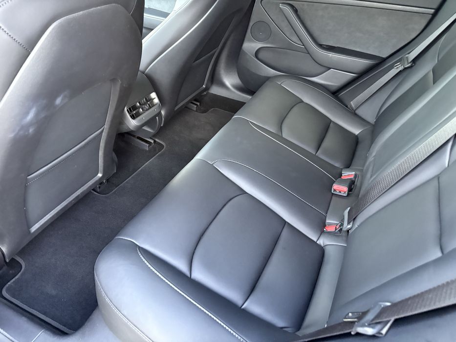 Аренда авто такси Tesla model 3 long range dual motor 82