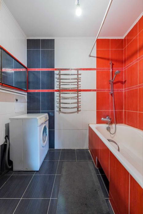 Продам квартиру 125 кв.м. 4х кімн. Харківське шосе 152 Програми