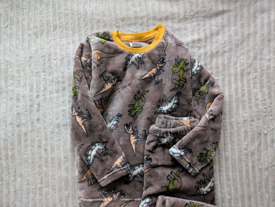 Дитяча махрова піжама для дому сну в динозавриках динозаврам 122/128