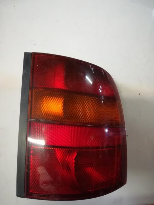 Farol farolim tras esquerdo nissan micra k11 93
