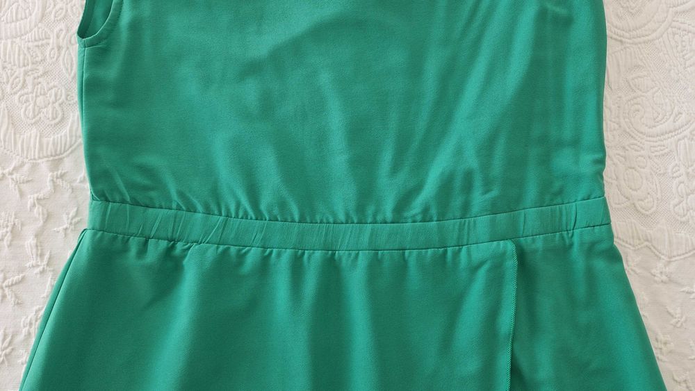 Vestido verde, H&M, tamanho 36, manga cava