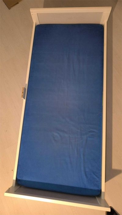 Łóżko dla dziecka IKEA 160x70 z materacem.