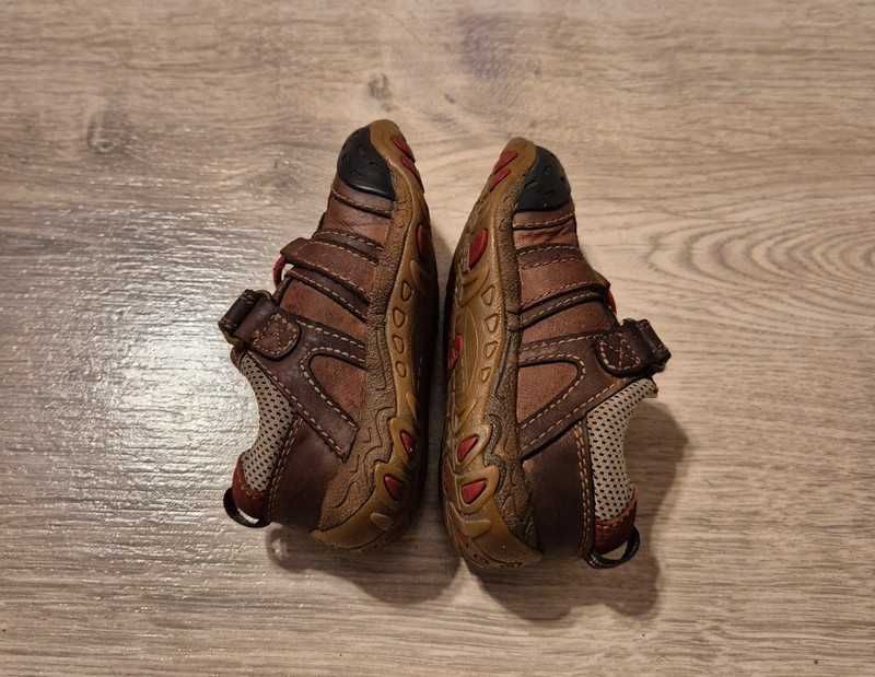 Clarks Brązowe skórzane adidaski 5.5