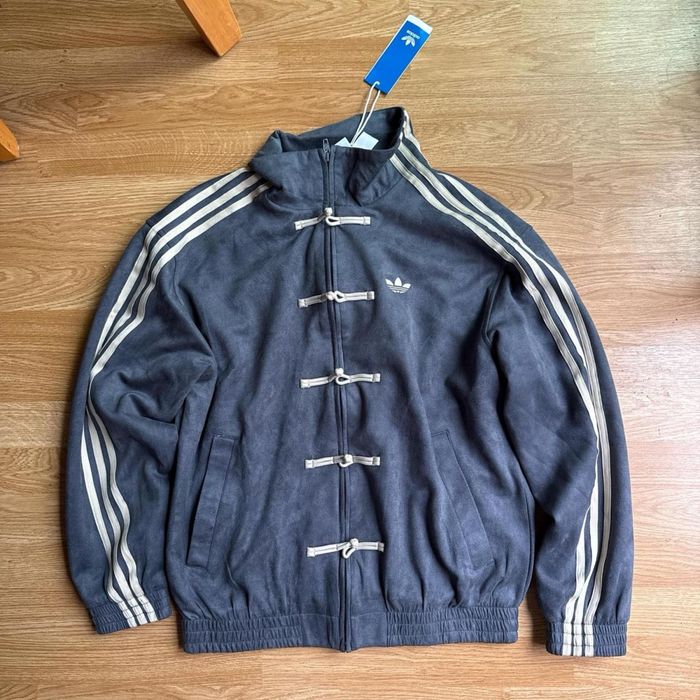 ランチュウ17匹 Adidas Chinese New Year jacket: 2 600 грн. - Ветровки Львов на Olx