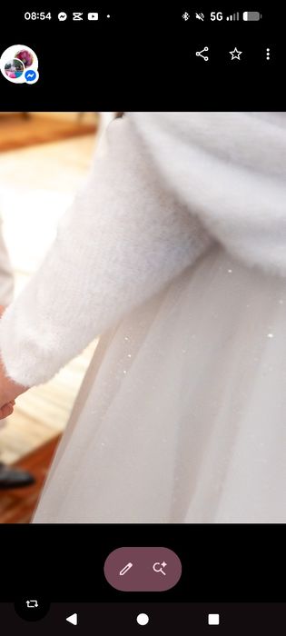 Piękna suknia ślubna biała z gorsetem i ornamentami