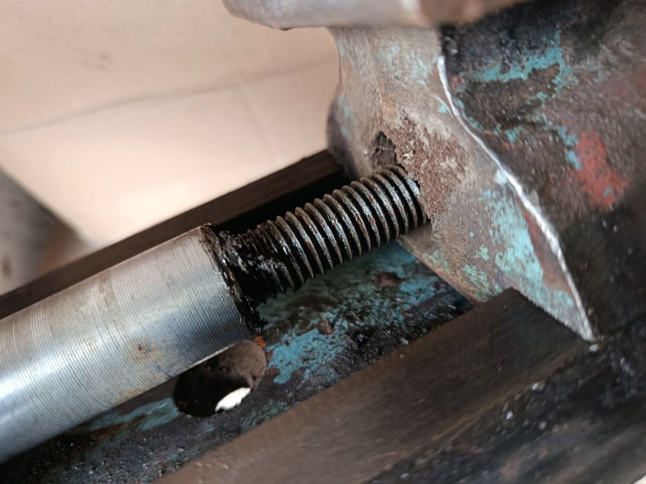 Тиски лещата  тиски слесарные  СССР 80  мм