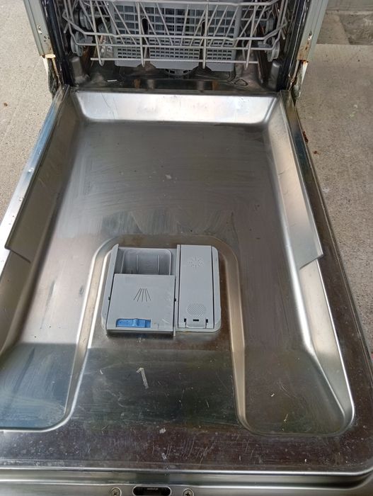 Посудомийна машина beko