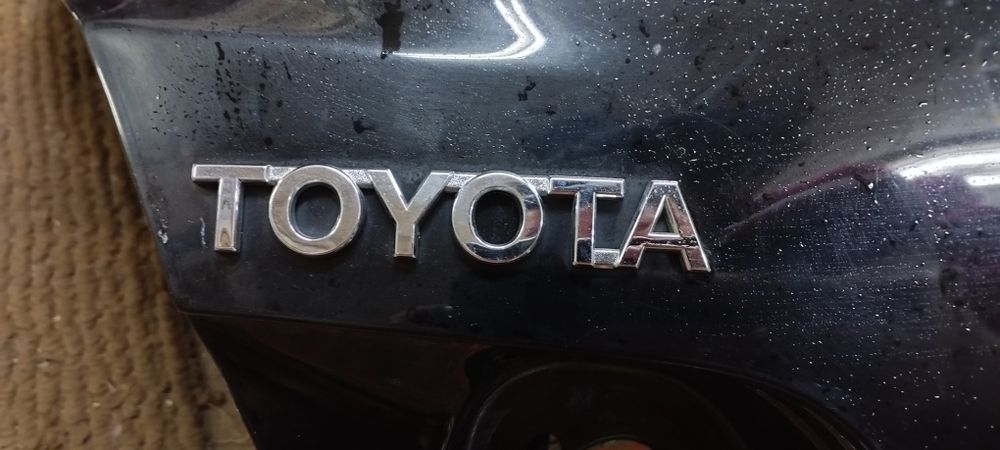 Кришка багажника Camry40