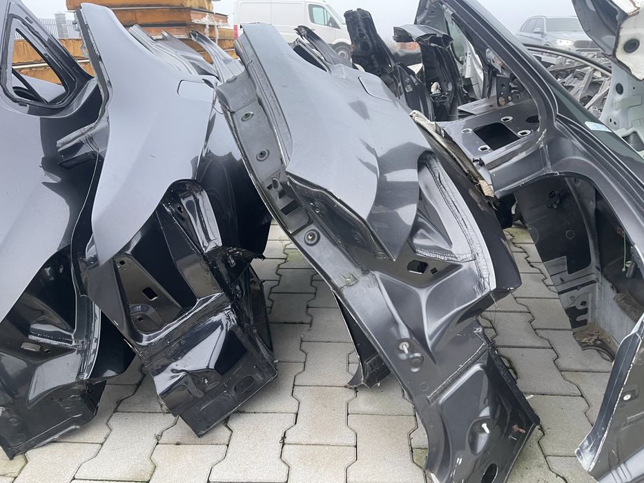 Кузов Заднє Праве  Крило Четверть BMW