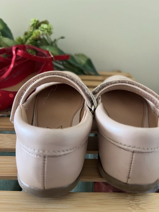 Нарядні туфельки для дівчинки