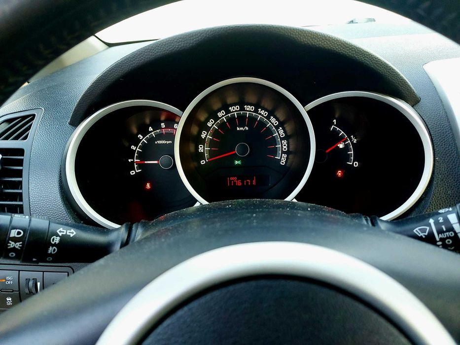 Kia Venga model 2013r.1,4CRDI 90KM 176tys bez rdzy Klimatronik