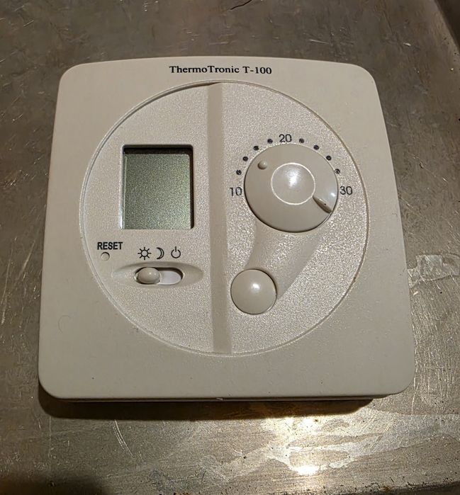 Piec akumulacyjny AEG 2010