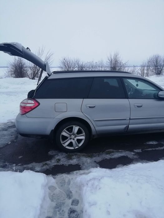 Продам автомобіль Subaru Outback