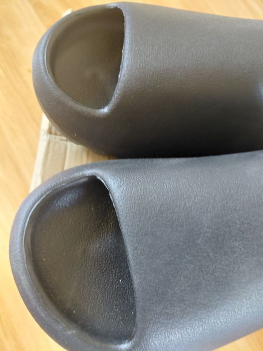 Klapki Yeezy  slide